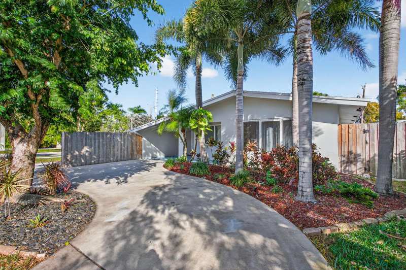 3792 NE 19th Avenue, Oakland Park FL 33308