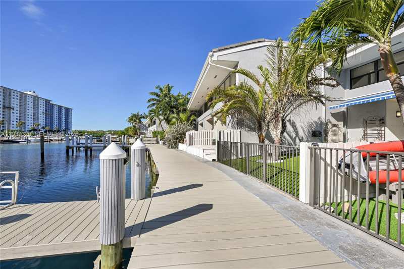310 Poinciana Dr # 802, Sunny Isles Beach FL 33160