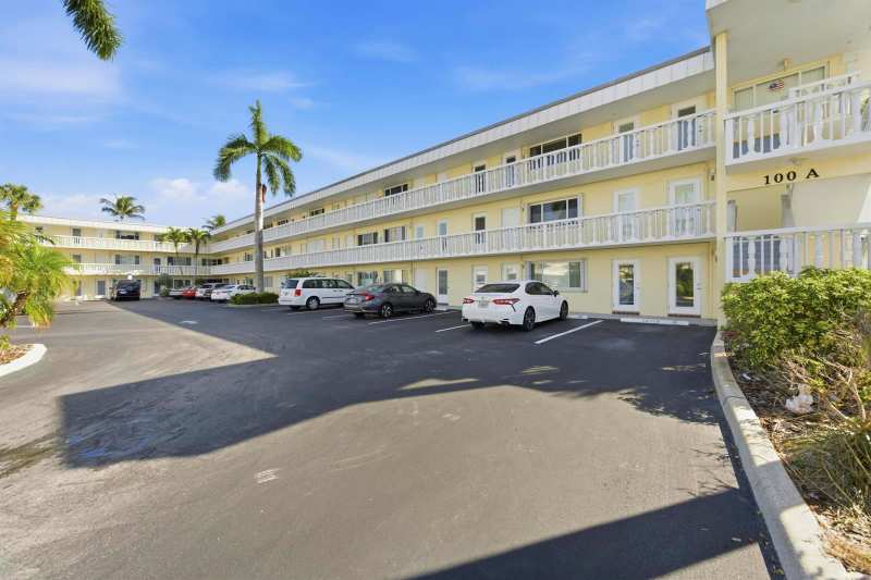 100 Doolen Court # 203, North Palm Beach FL 33408