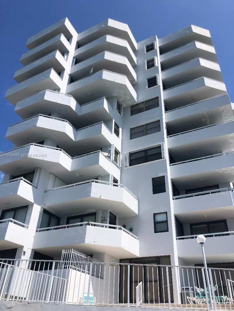 6830 Indian Creek Dr # 5B, Miami Beach FL 33141