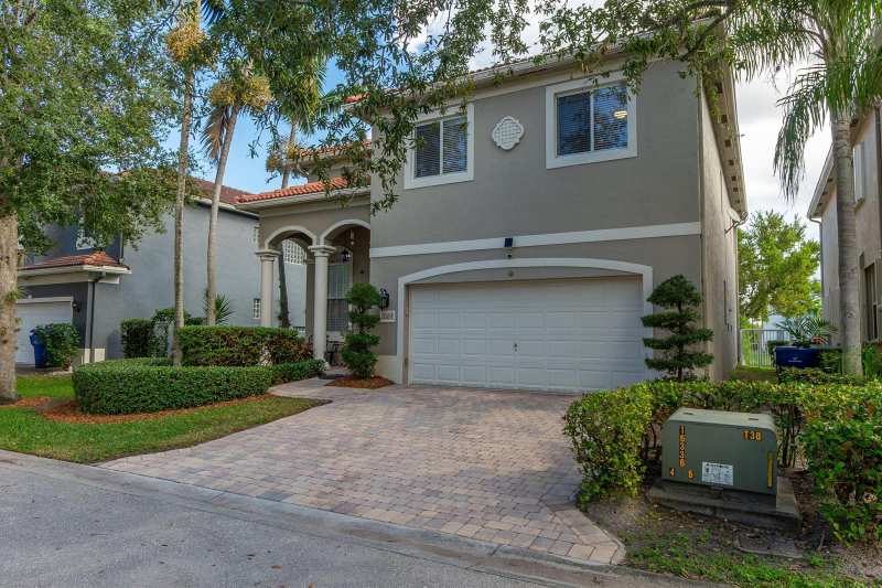1004 Center Stone Lane, Riviera Beach FL 33404