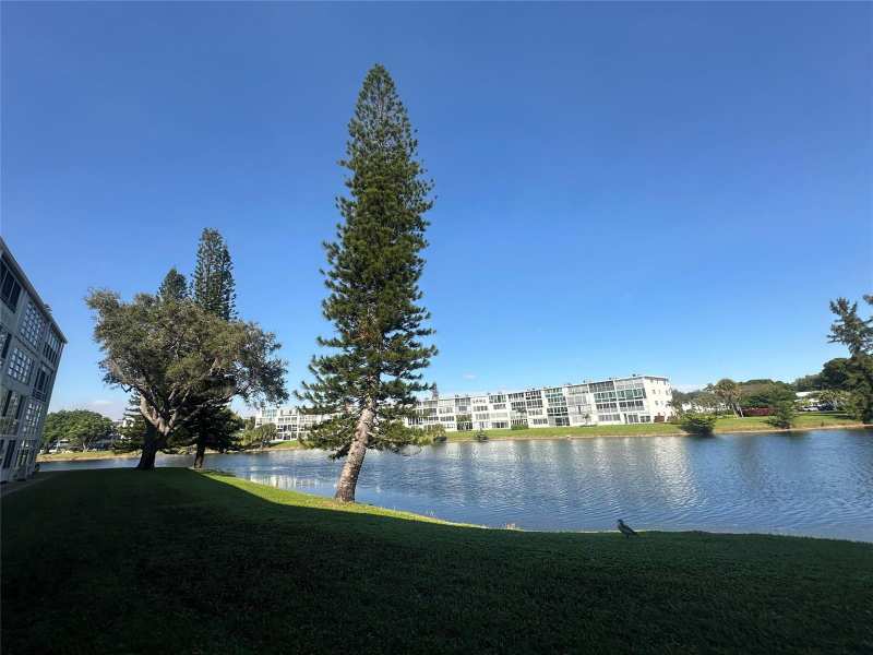 4032 Cambridge B # 4032, Deerfield Beach FL 33442