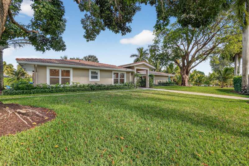 937 SW 34th Court, Boynton Beach FL 33435