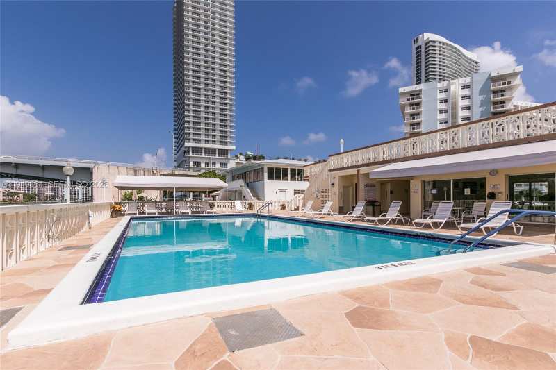 1825 S Ocean Dr # 609, Hallandale Beach FL 33009