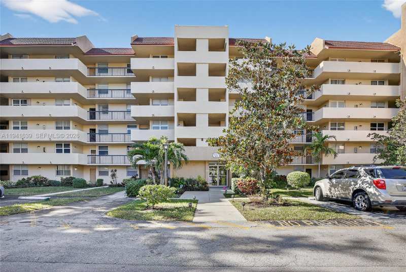 3671 Environ Blvd # 564, Lauderhill FL 33319