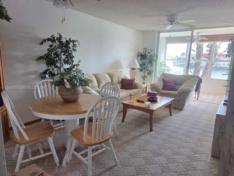 2950 W Sunrise Lakes Dr # 208, Sunrise FL 33322