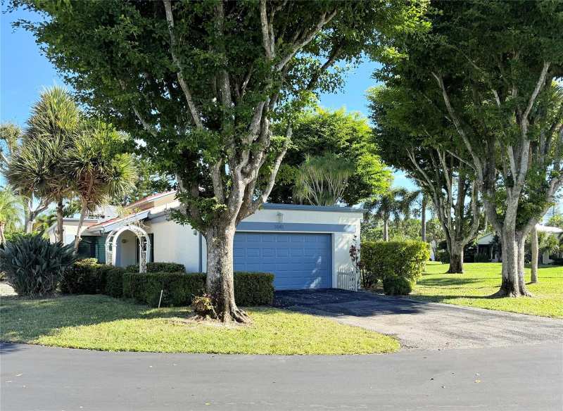 5541 Ainsley Court, Boynton Beach FL 33437