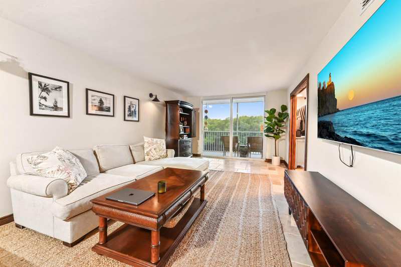 689 NE 6th Court # 2090, Boynton Beach FL 33435