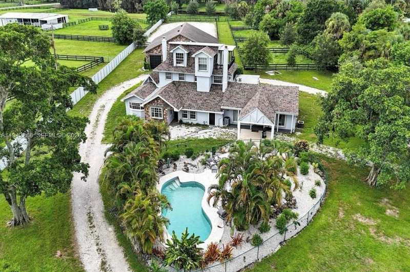 502 Rambling Drive Cir, Wellington FL 33414
