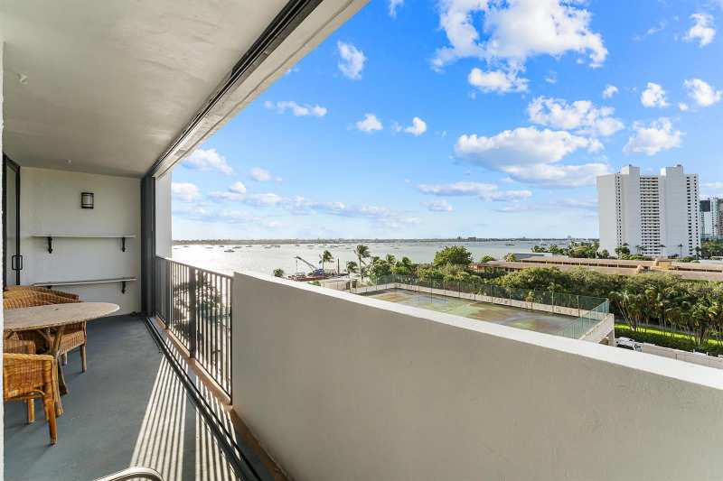5600 N Flagler Drive # 605, West Palm Beach FL 33407