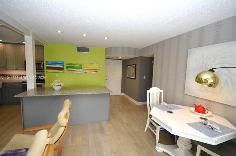 5180 E Sabal Palm Blvd # 340, Tamarac FL 33319