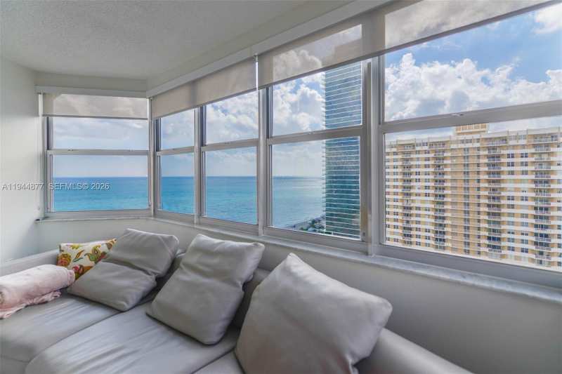 1950 S Ocean Dr # 19E, Hallandale Beach FL 33009