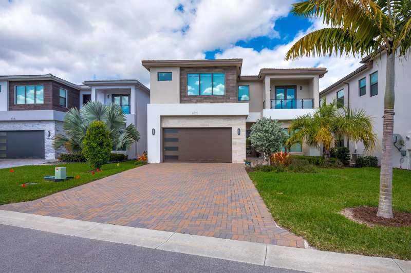 8131 Laurel Falls Drive, Boca Raton FL 33496