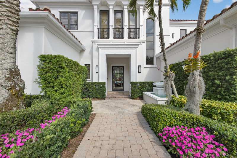 213 Via Palacio, Palm Beach Gardens FL 33418