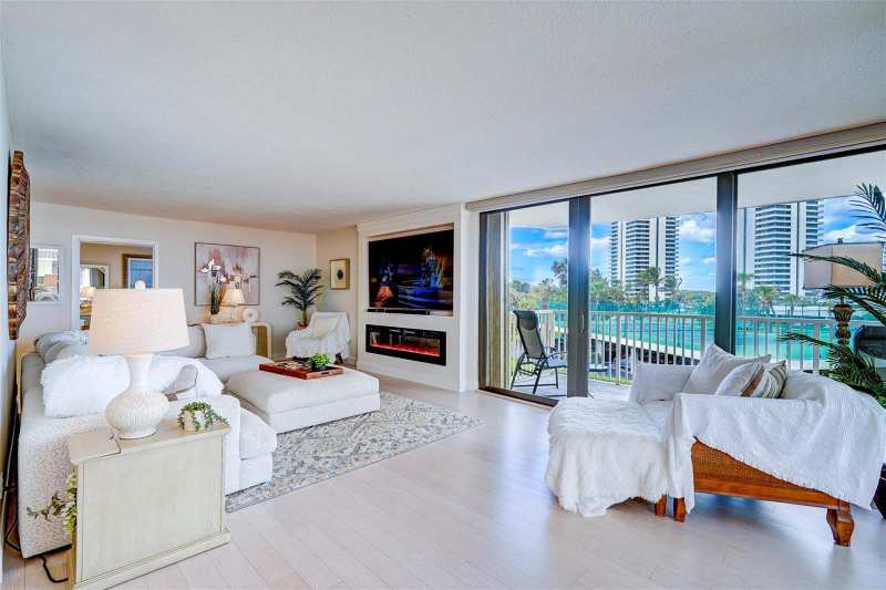 5480 N Ocean Drive, Singer Island FL 33404