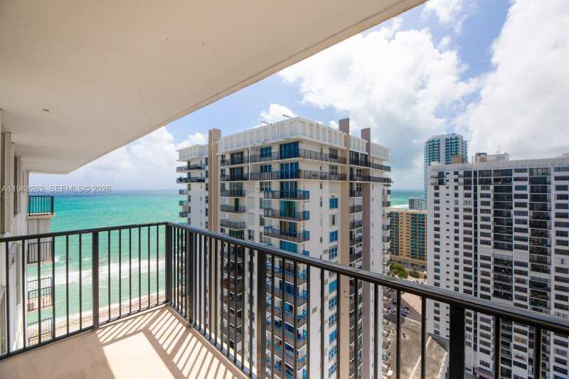 2101 S Ocean Dr # 2608, Hollywood FL 33019
