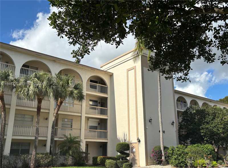 4602 Martinique Way # E3, Coconut Creek FL 33066