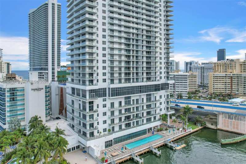 4010 S Ocean Dr # R701, Hollywood FL 33019