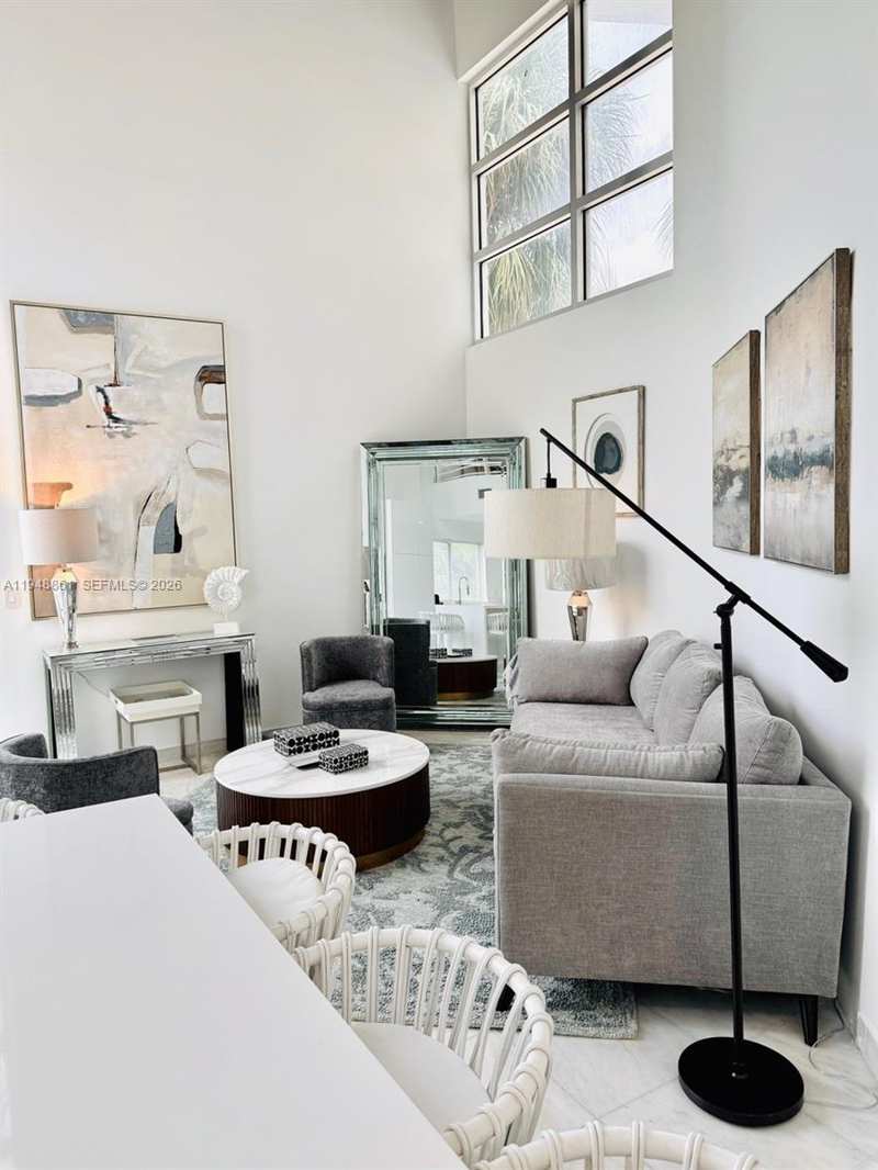 7700 Collins Ave # 5, Miami Beach FL 33141