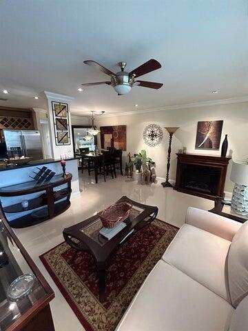 9141 Sunrise Lakes Boulevard # 208, Sunrise FL 33322