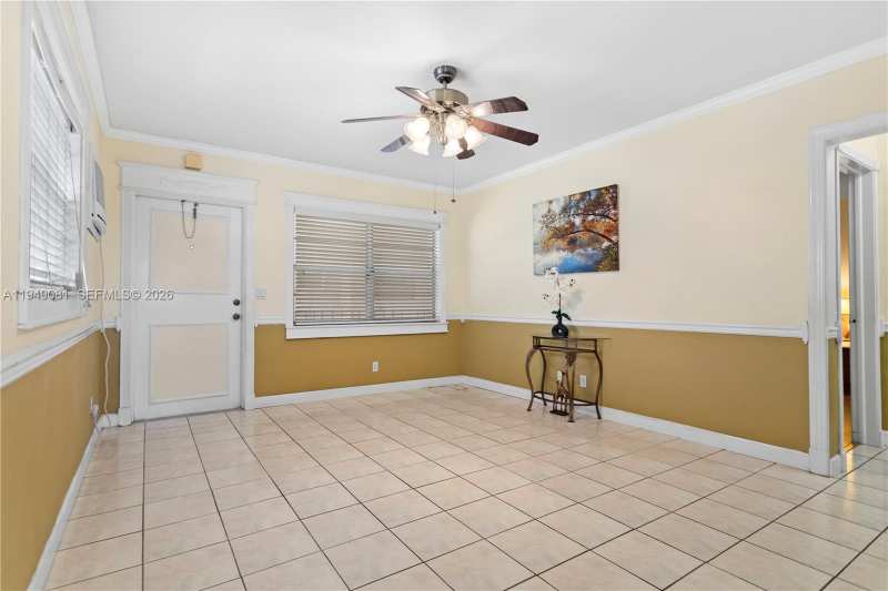 7401 Pines Blvd # 222, Pembroke Pines FL 33024
