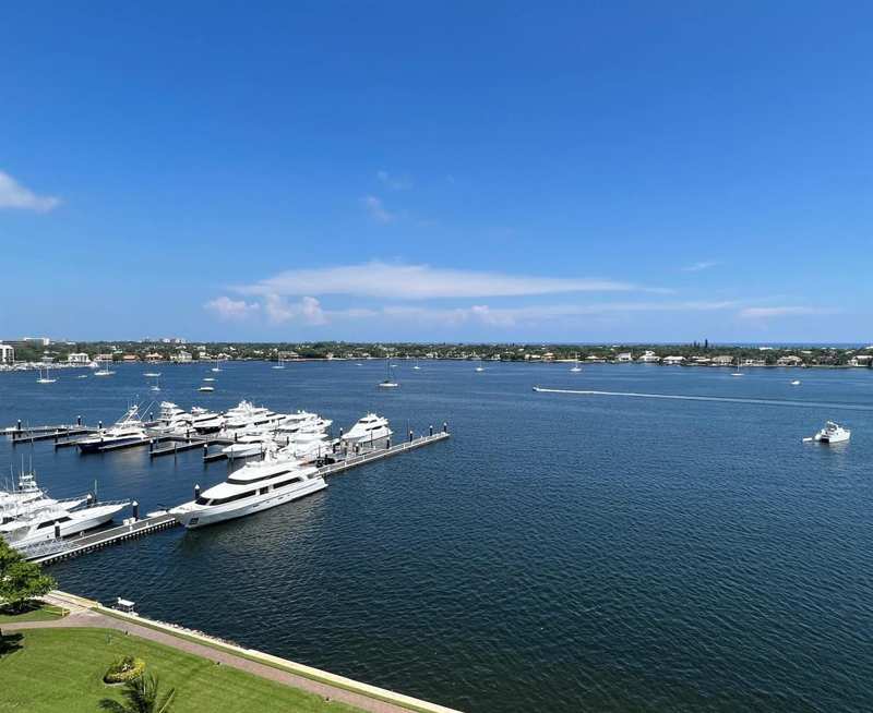 132 Lakeshore Drive # 1118, North Palm Beach FL 33408