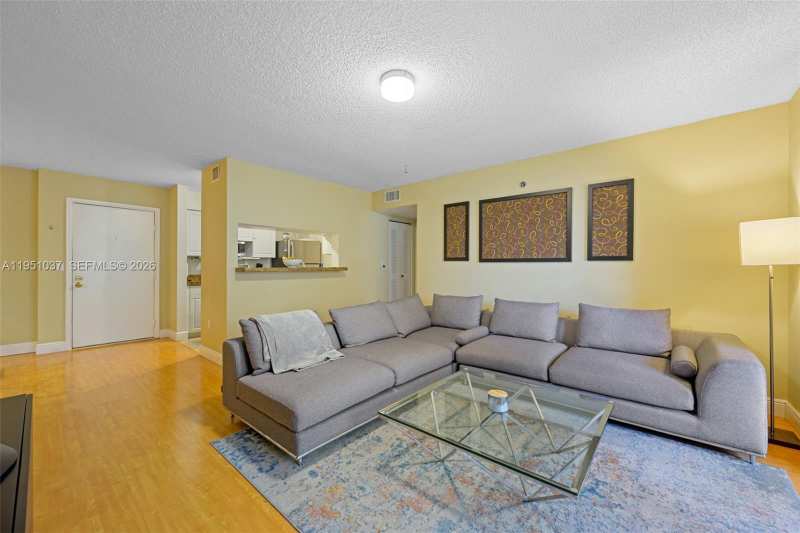 19555 E Country Club Dr # 8303, Aventura FL 33180