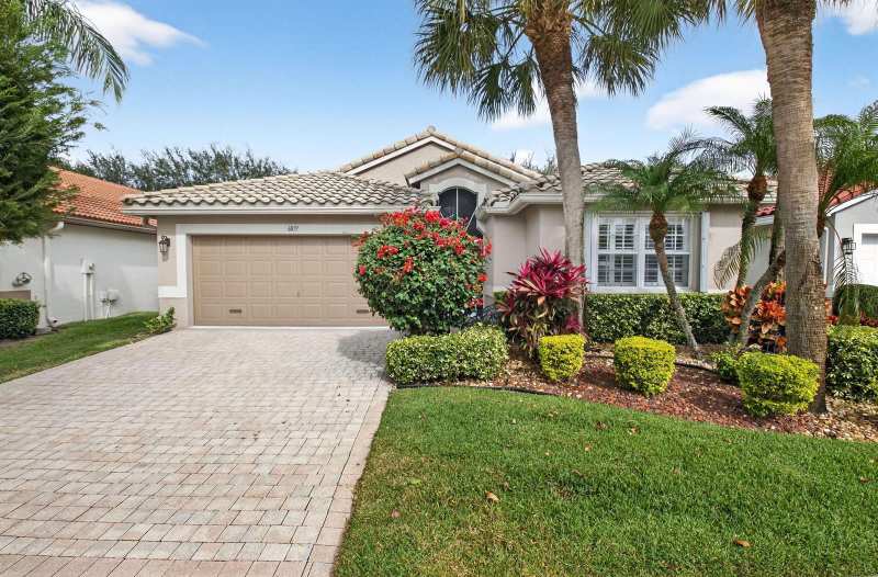 6877 Castlemaine Avenue, Boynton Beach FL 33437