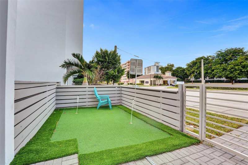 1371 N Ocean Boulevard, Pompano Beach FL 33062