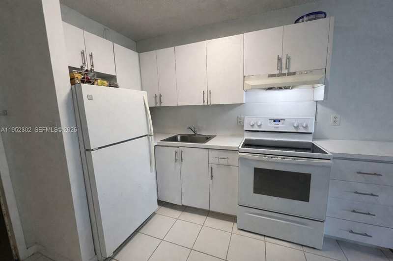 710 Washington Ave # 319, Miami Beach FL 33139