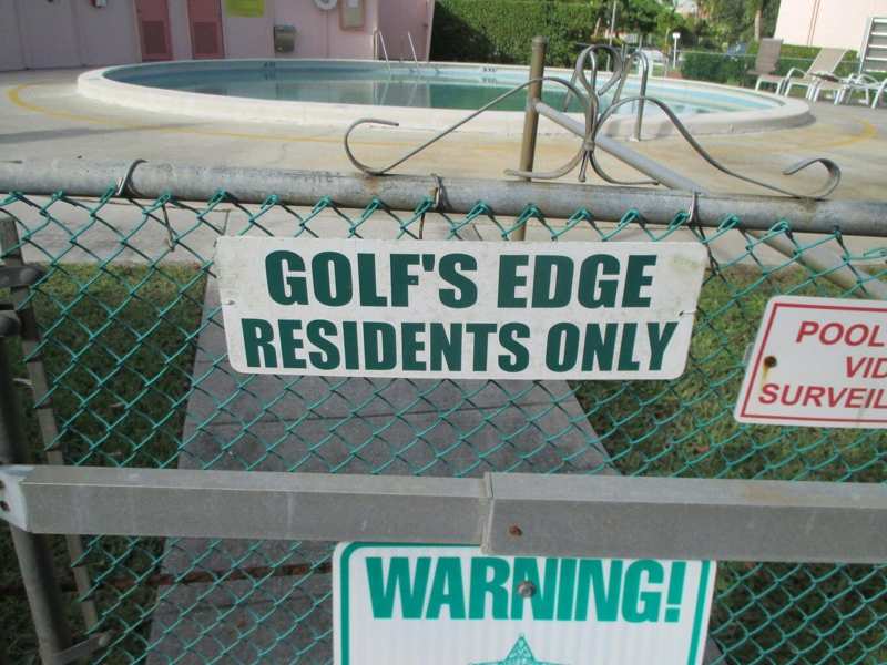 19 Golfs Edge F, West Palm Beach FL 33417