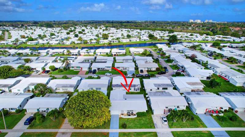 716 SW 18th Street, Boynton Beach FL 33426