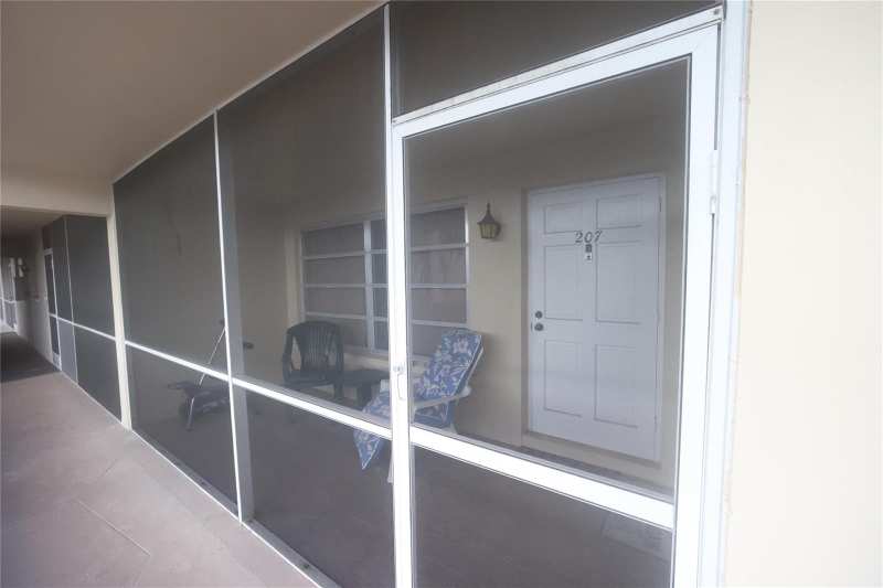 601 Pine Drive # 207, Pompano Beach FL 33060