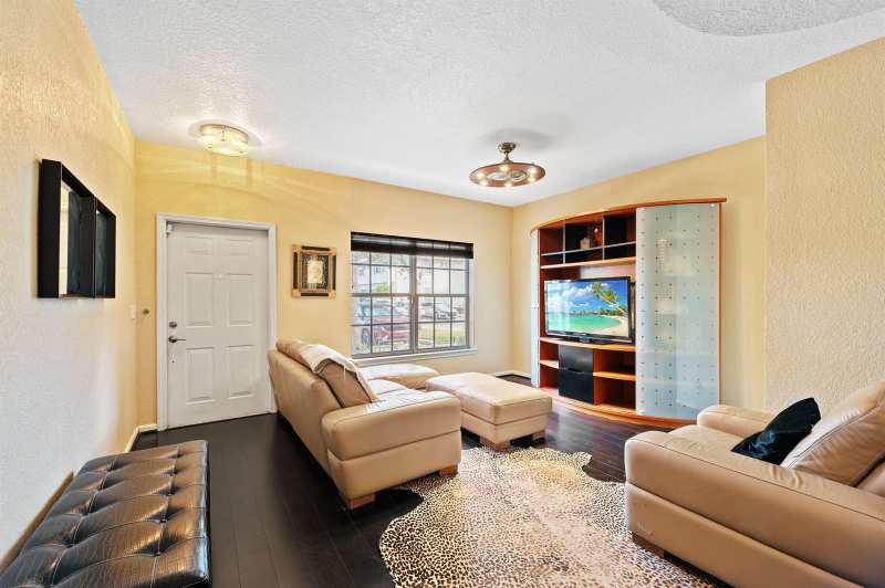 5628 NW 99th Lane, Coral Springs FL 33076