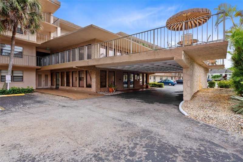 9300 SW 8th Street # 422, Boca Raton FL 33428