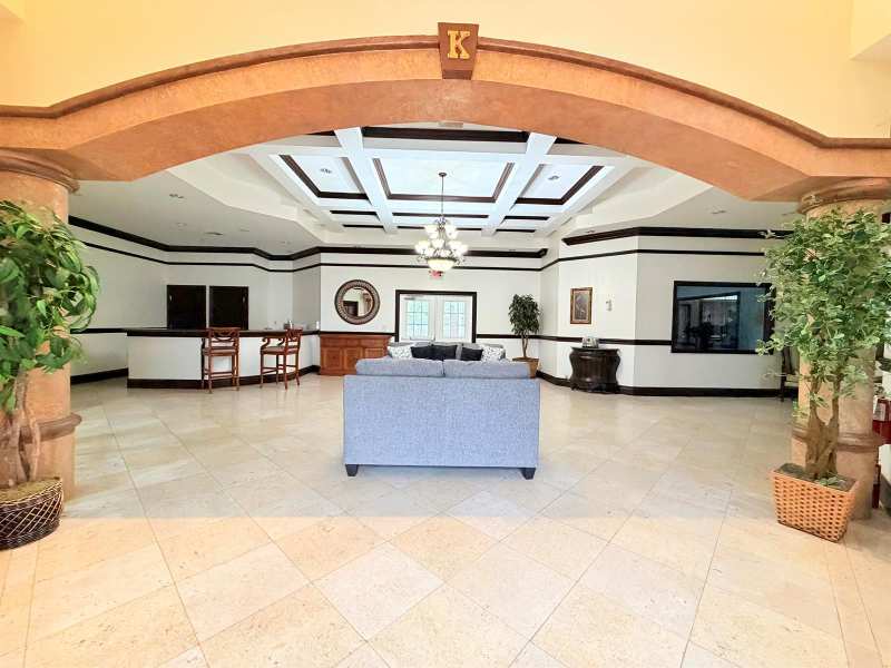 330 Crestwood Circle N # 202, Royal Palm Beach FL 33411