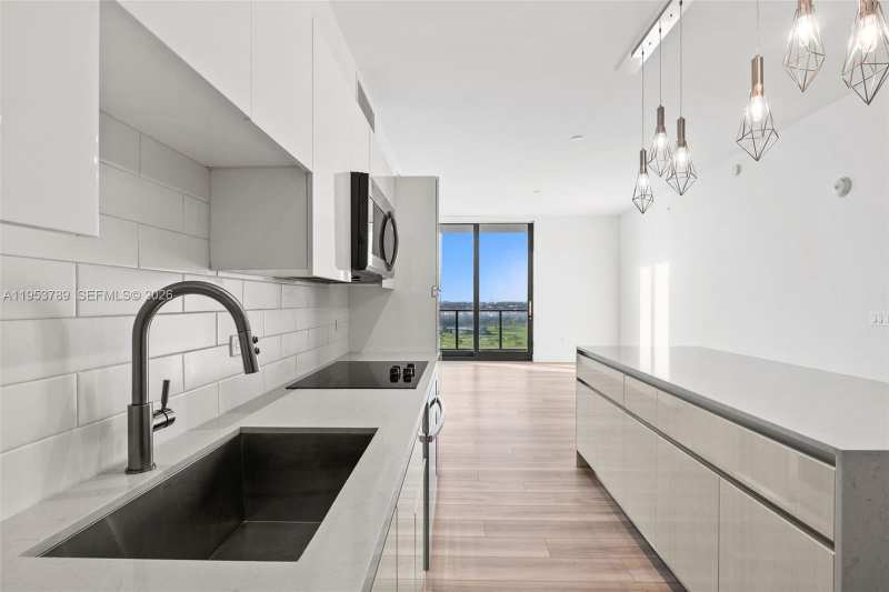 101 Diplomat Pkwy # 1703, Hallandale Beach FL 33009