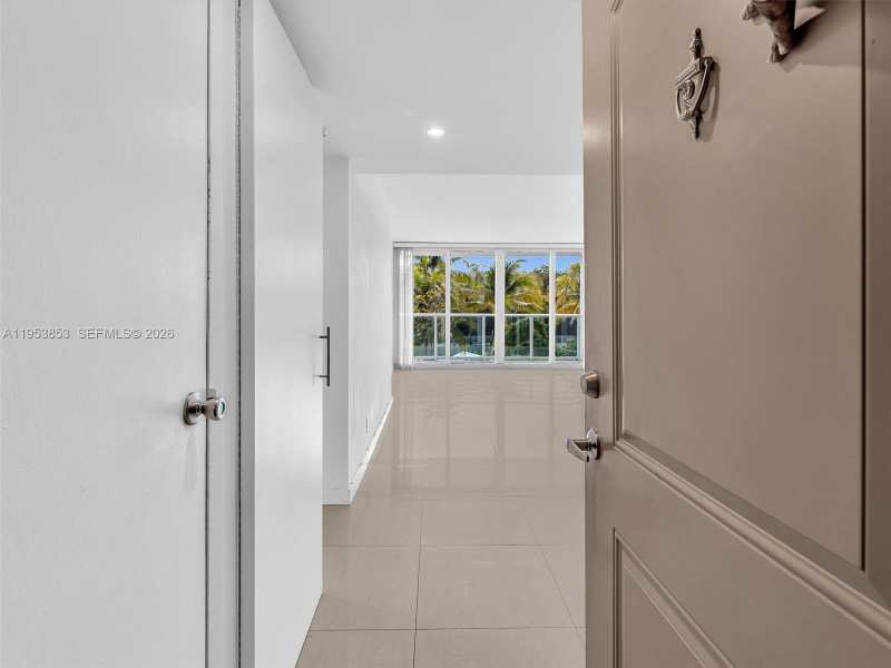 100 Bayview Dr # 223, Sunny Isles Beach FL 33160