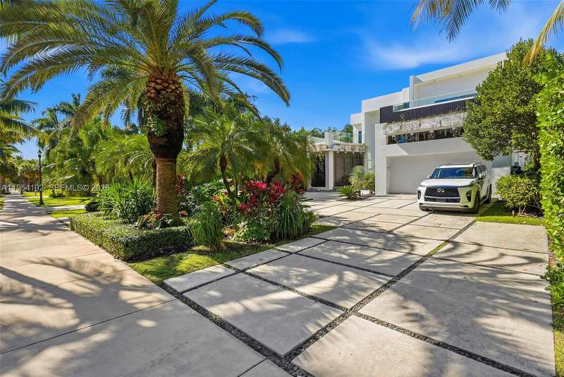 364 Golden Beach Dr, Golden Beach FL 33160