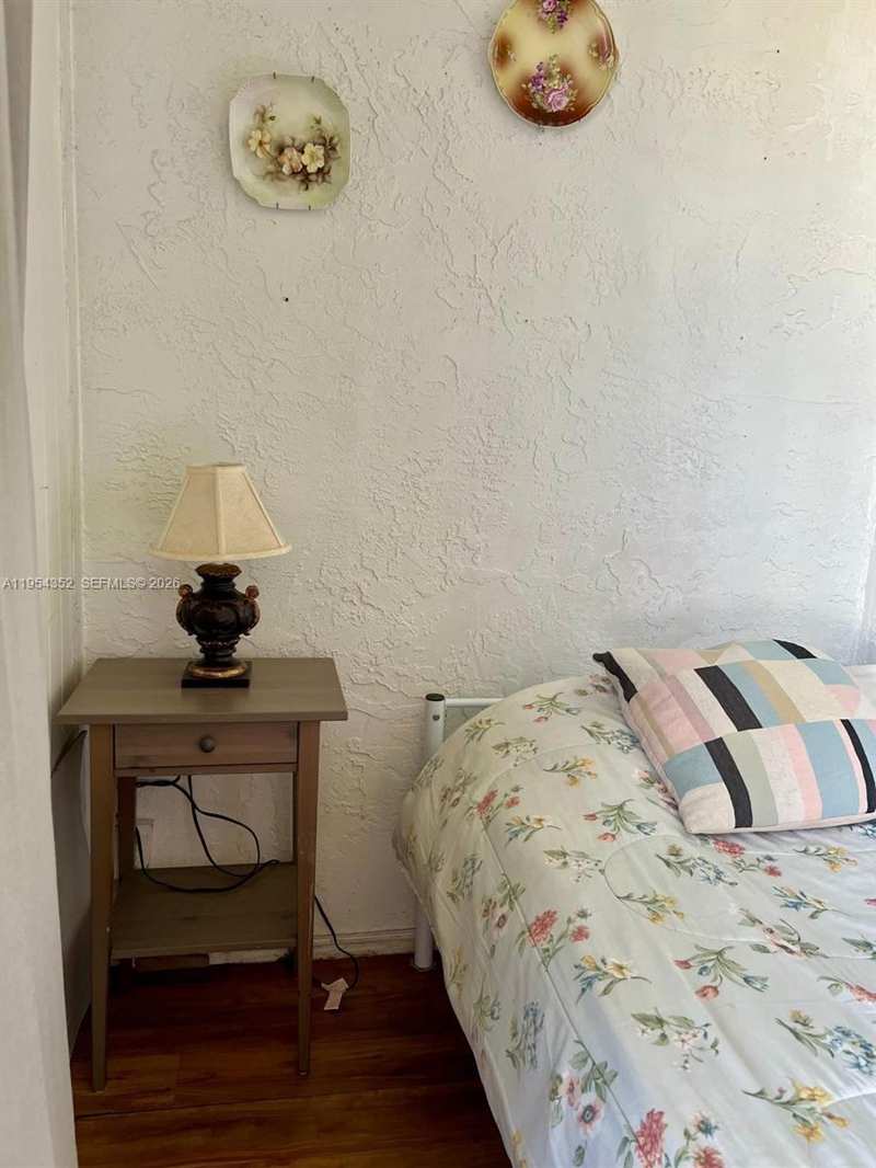 2860 Somerset Dr # 405K, Lauderdale Lakes FL 33311