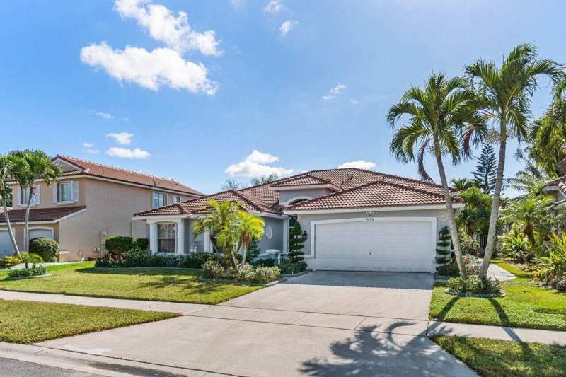 5696 Muirfield Village Circle, Lake Worth FL 33463