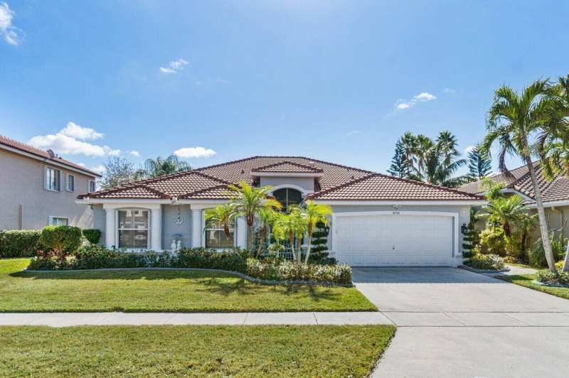 5696 Muirfield Village Circle, Lake Worth FL 33463