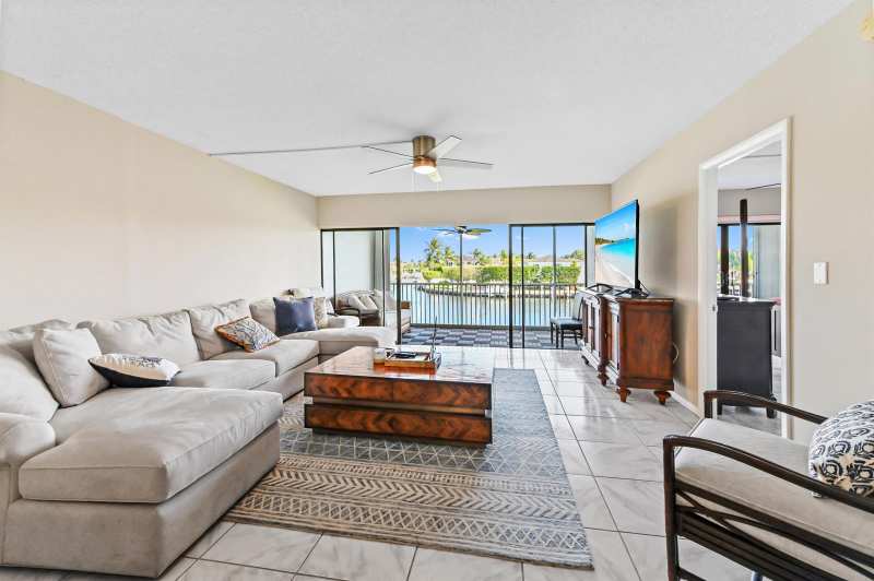 390 N Federal Highway # 202, Deerfield Beach FL 33441