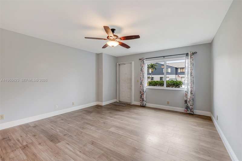 2641 Gately Dr W # 902, Lake Worth FL 33415