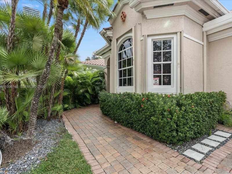 3960 194th Trl, Sunny Isles Beach FL 33160