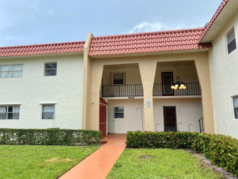 138 Lake Frances Drive, West Palm Beach FL 33411