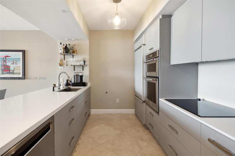 1830 S Ocean Dr # 4211, Hallandale Beach FL 33009