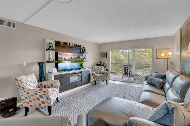 2504 Antigua Terrace # B3, Coconut Creek FL 33066