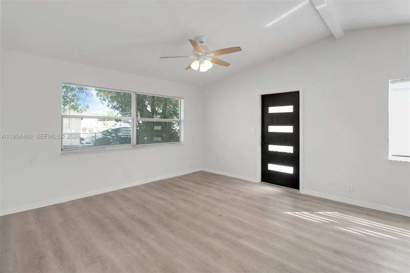 1617 NW 15th St, Fort Lauderdale FL 33311