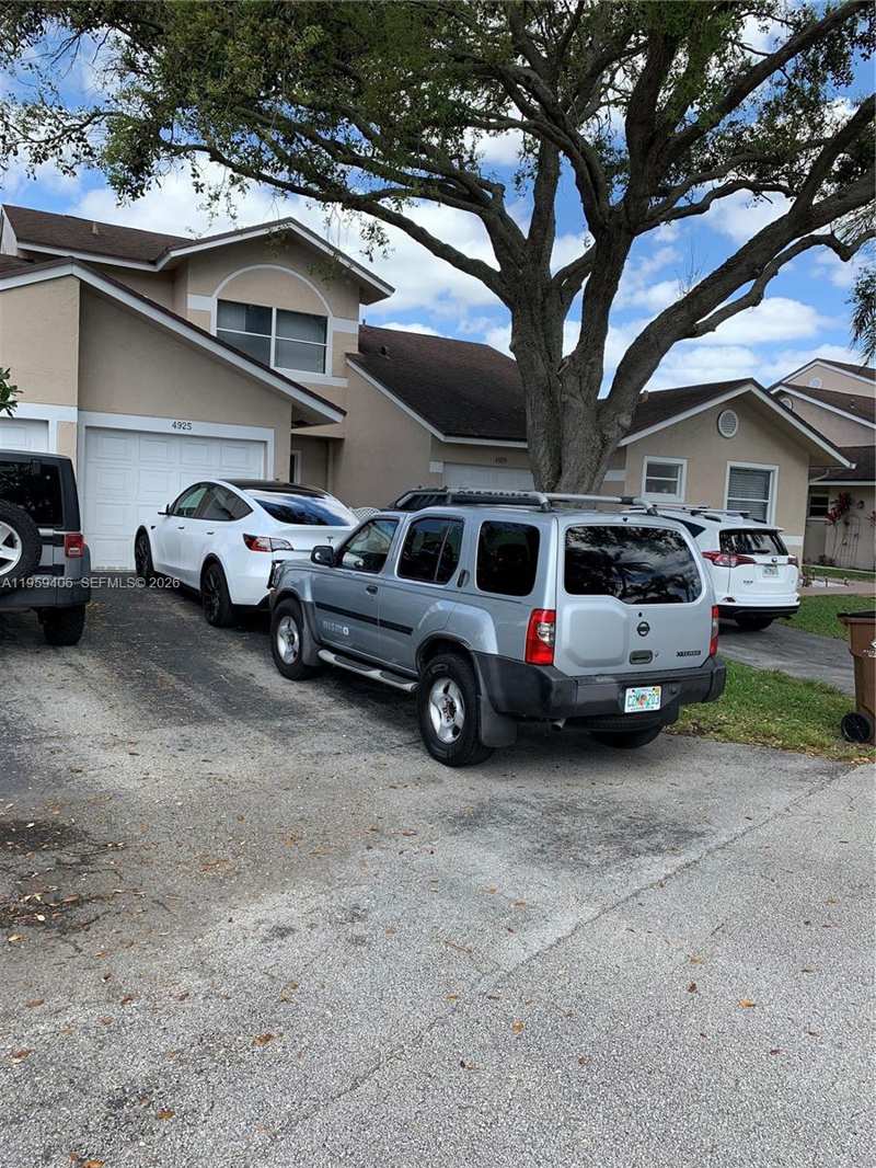4925 W Lakes Dr, Deerfield Beach FL 33442